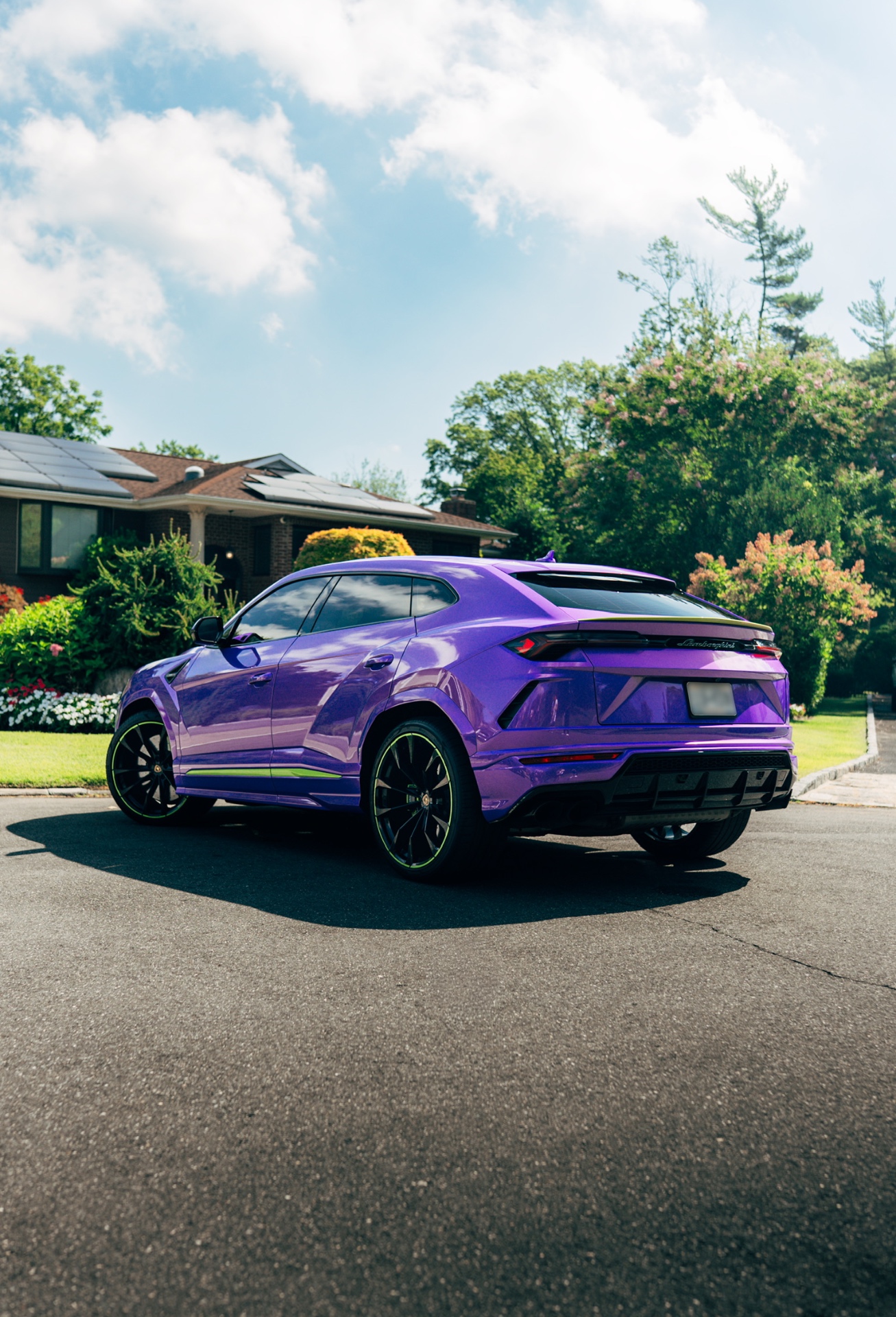 2021 Lamborghini Urus in Purple