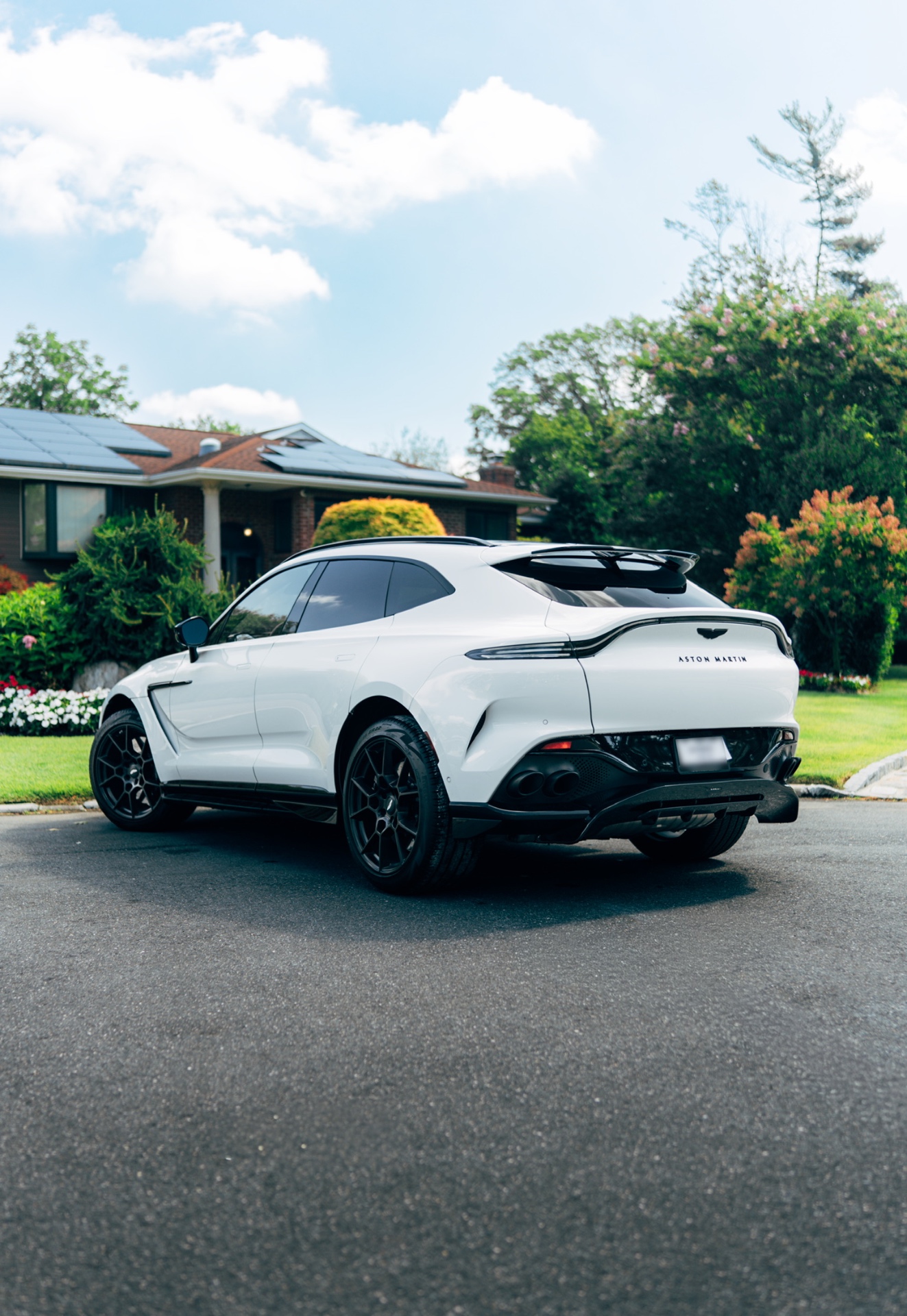 2023 Aston Martin DBX707 in White