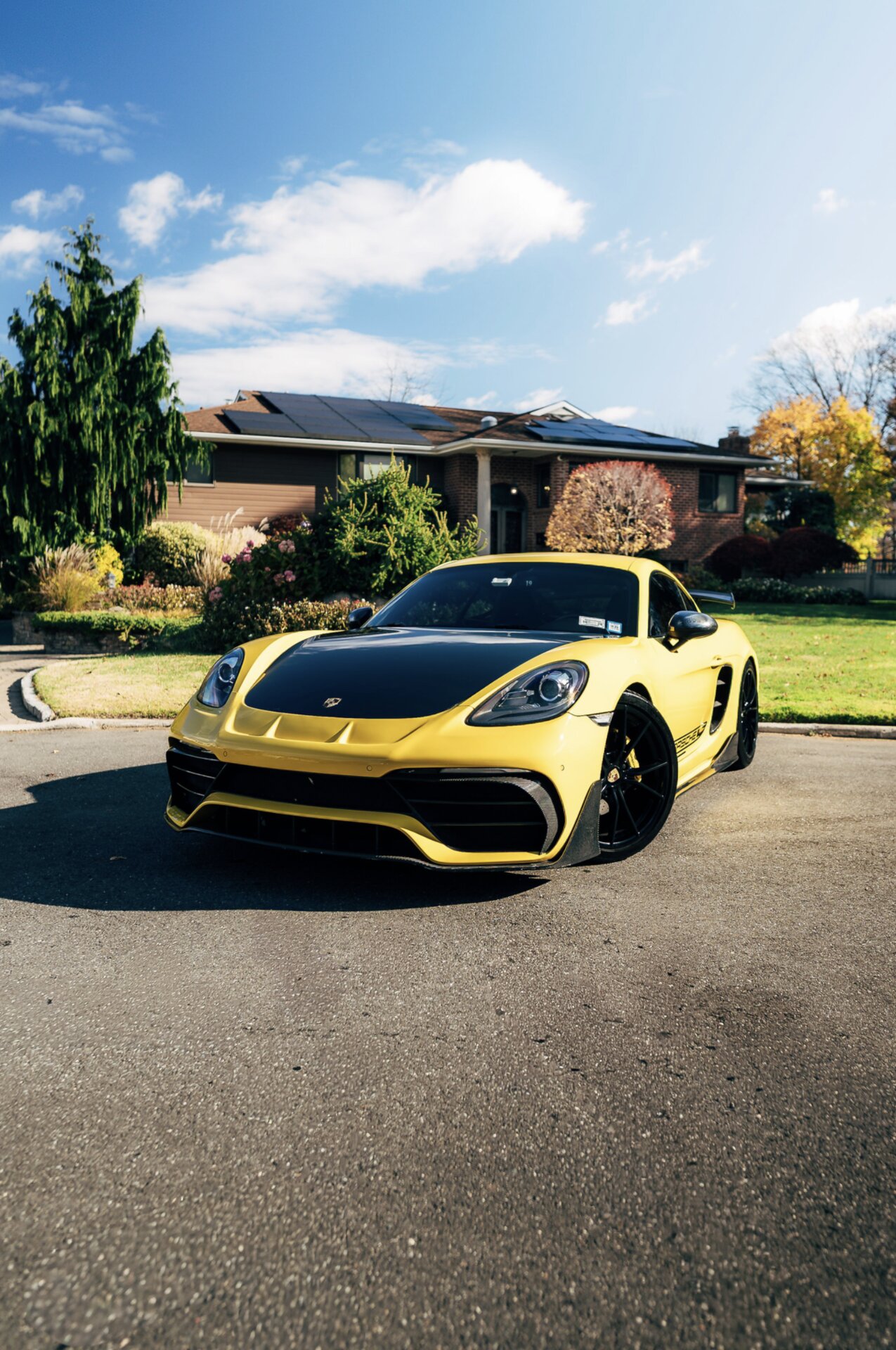 2018 Porsche GT4 in Yellow – photo 2