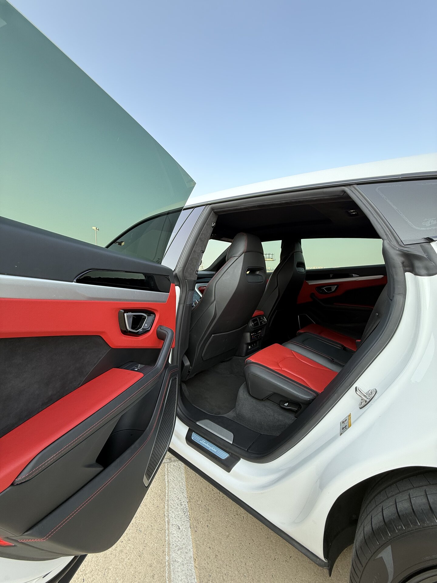 2021 Lamborghini Urus in White – photo 4
