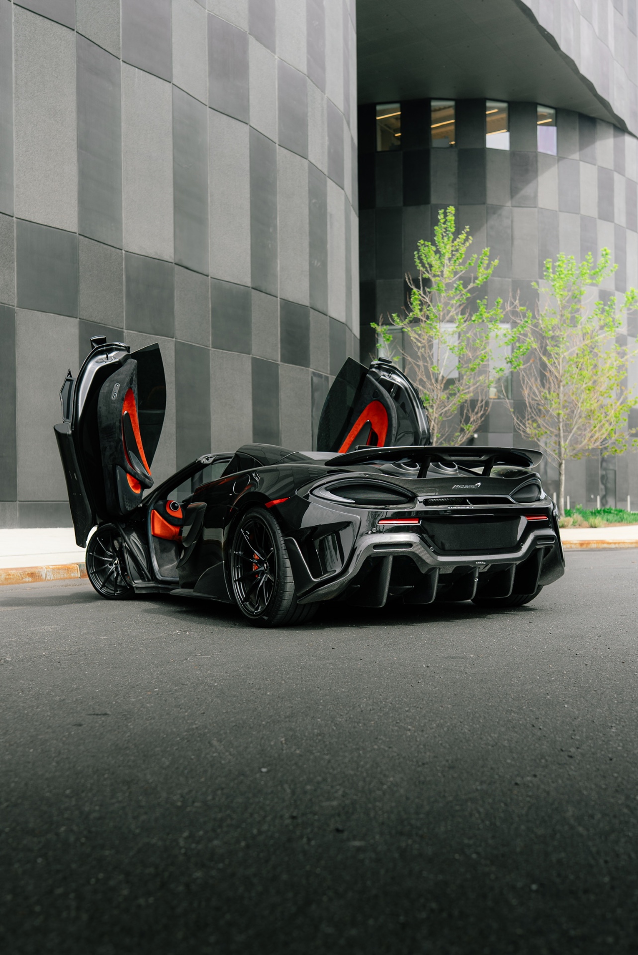 2020 McLaren 600LT Spider in Black – photo 2